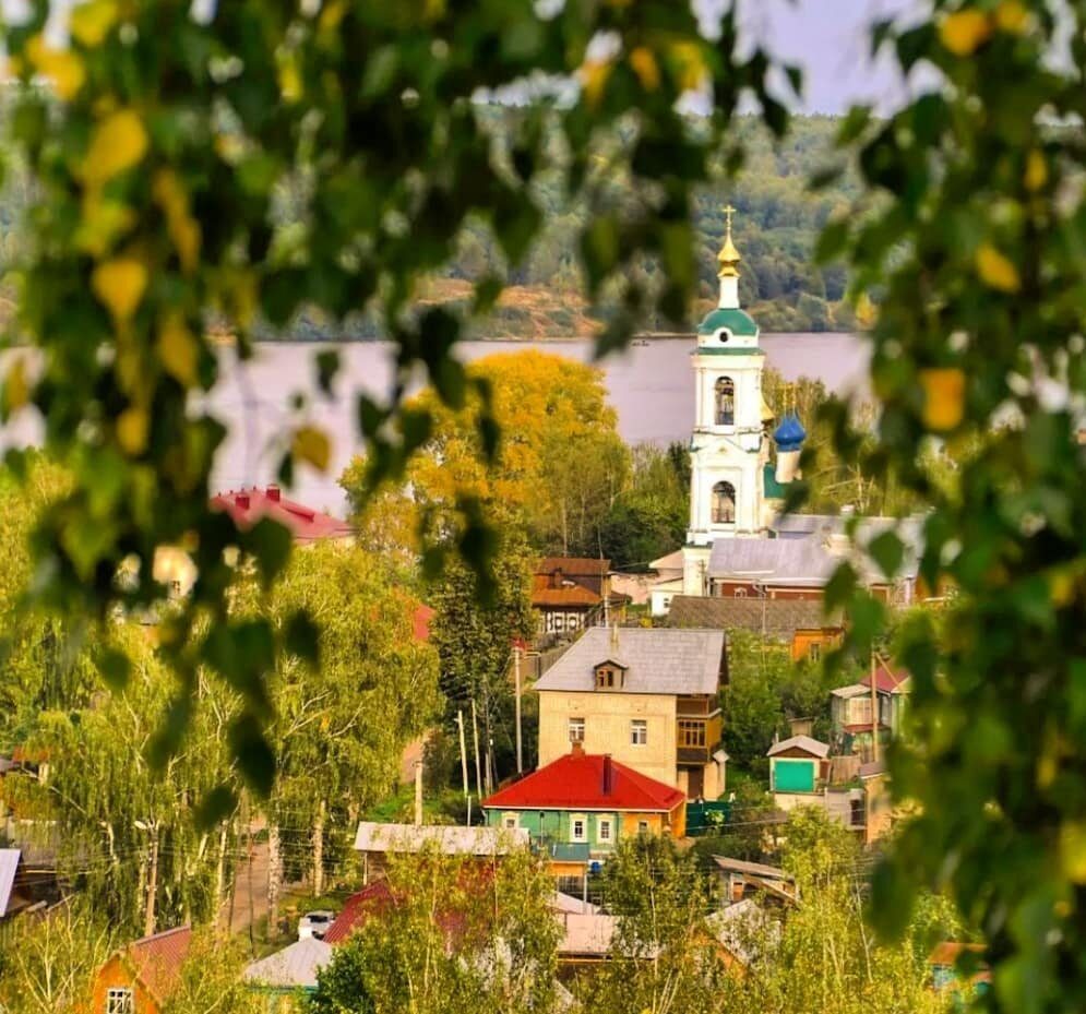 Плёс... Один из самых маленьких городов России