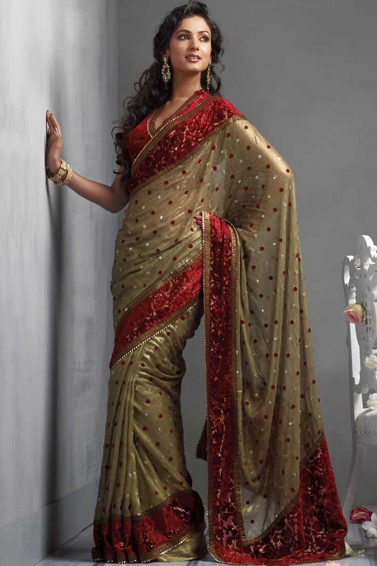 Национальный костюм Индии Сари