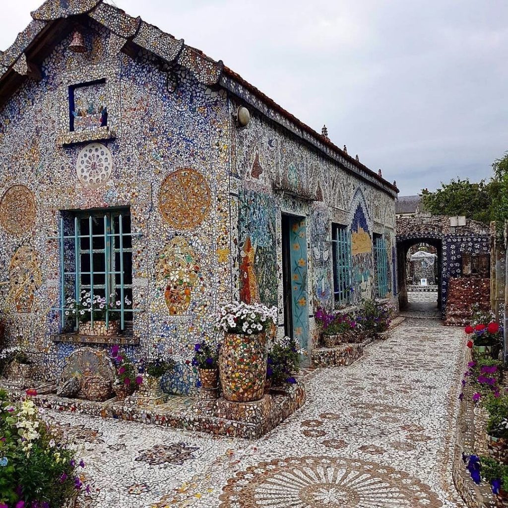 Удивительный дом Пикасьет во Франции