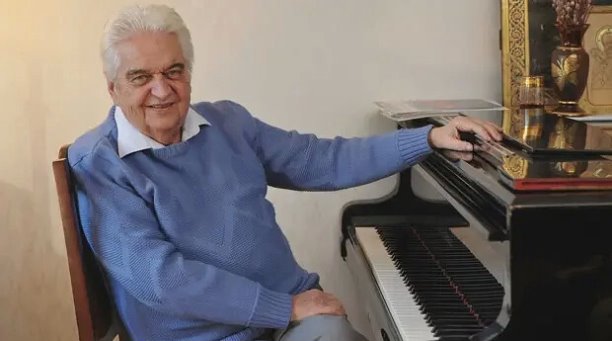 Евгений Павлович Крылатов -  советский и российский композитор, пианист