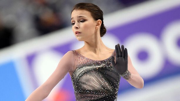 Анна Щербакова выиграла личное первенство на Олимпиаде-2022