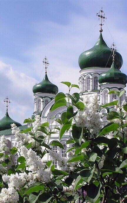 Купола церквей. Какой смысл вкладывают верующие в форму, цвет и количество куполов православной церкви?