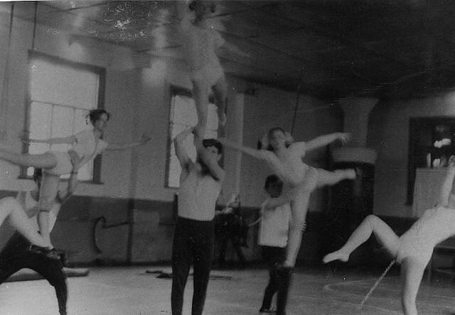 Воспоминания Татьяны Михайловны Шаньгиной (Вяткиной) о занятиях девочек гимнастикой в нашей школе в 60 -70 гг. прошлого века